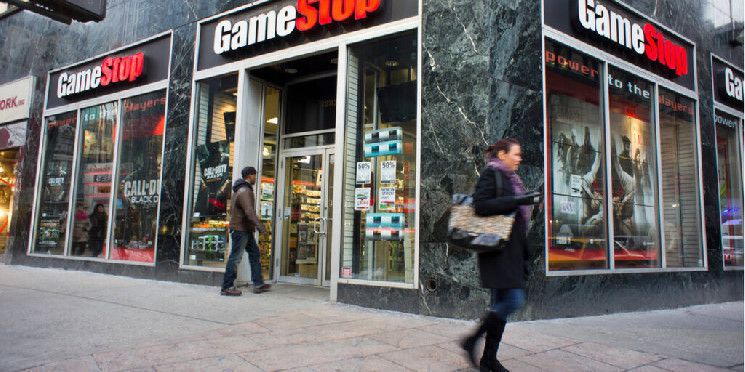 تراجع سهم GameStop وسط فوضى الخيارات وغياب Roaring Kitty