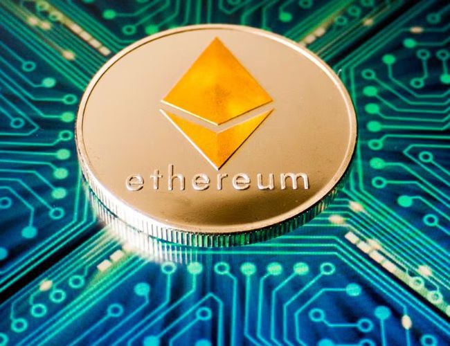 سعر إيثريوم يتراجع: مكاسب ETH تحت الضغط - اكتشف المزيد الآن