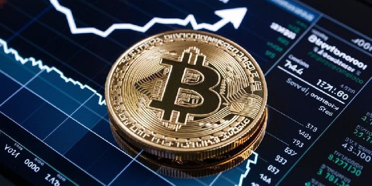 صعود بيتكوين فوق 64,000 دولار قد يكسر ضعفها التاريخي في سبتمبر وتحلق إلى مستويات جديدة، يقول المحللون