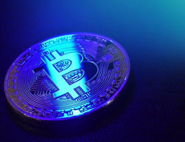 هل سيتجاوز سعر البيتكوين (BTC) 70,000 دولار بحلول سبتمبر؟ المحللون يقدمون تفسيراتهم