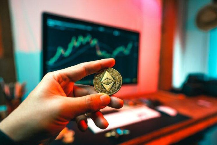 محلل يتوقع: سعر إيثريوم (ETH) قد يصل إلى 10,000 دولار بناءً على الأنماط التقنية - اكتشف المزيد الآن!