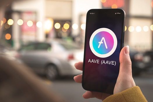 توقعات سعر AAVE: خبراء العملات الرقمية يتوقعون مكاسب إضافية - اكتشف المزيد الآن!