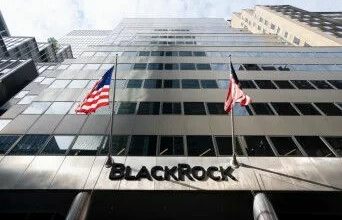 تدفقات صافية بقيمة 318 مليون دولار لصندوق BlackRock Bitcoin ETF رغم انخفاض سعر البيتكوين - اكتشف المزيد!