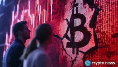 بيتكوين تتجاوز 100 ألف دولار: هل المحللون مستعدون للتقلبات وتصحيح الأسعار؟ انقر لقراءة التفاصيل!