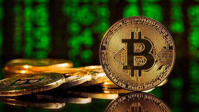 تأثير التنصيب؟ الحيتان تبدأ بتكديس البيتكوين مع بداية عهد ترامب