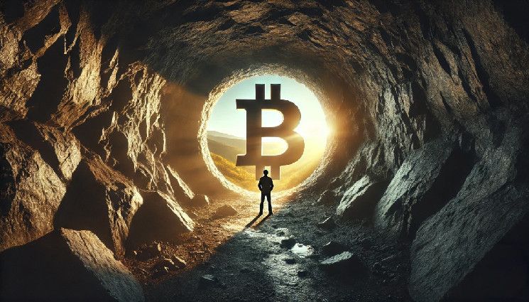 ما الذي تتنبأ به تاريخ أسعار البيتكوين لشهر فبراير 2025؟ اكتشف الآن!