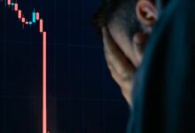 تحطم كبير لرمز إنرون، المدير التنفيذي يخضع لاختبار كشف الكذب لنفي التورط - اكتشف التفاصيل الآن!