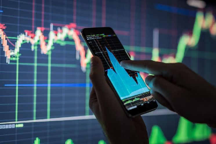 **"خاص: هل بدأت معركة البورصات؟ ربما أهم حدث اليوم! هجوم مزعوم على عملة رقمية مفاجئة – اكتشف التفاصيل الآن!"**